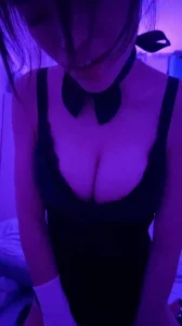 开氛围灯玩变装只为男友操更凶猛