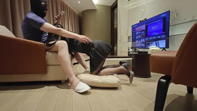 [原创]没事干秘书，丝袜带字母，够骚